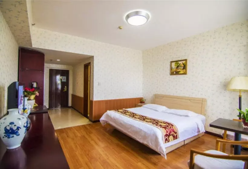 هتل Golden Tree Business