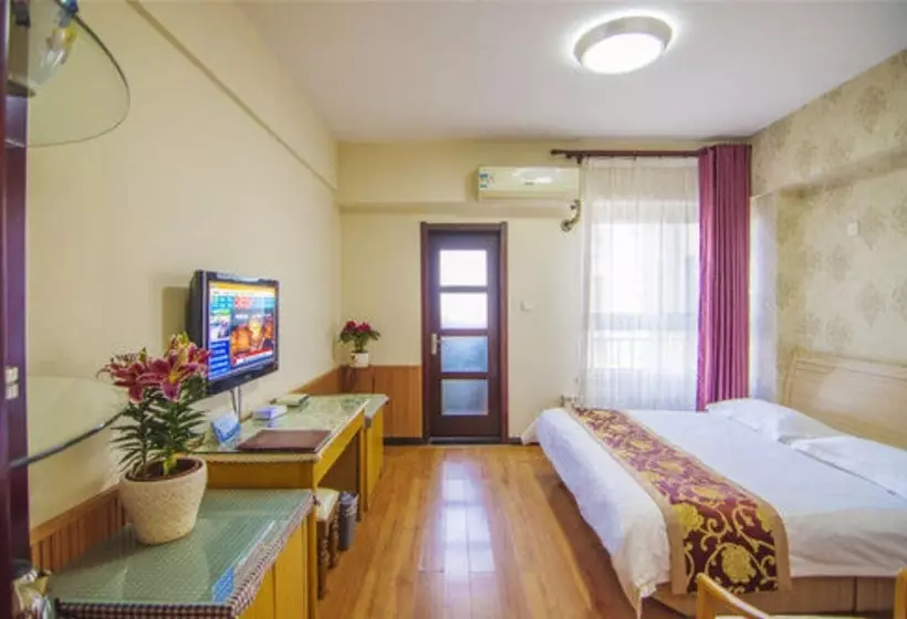 هتل Golden Tree Business