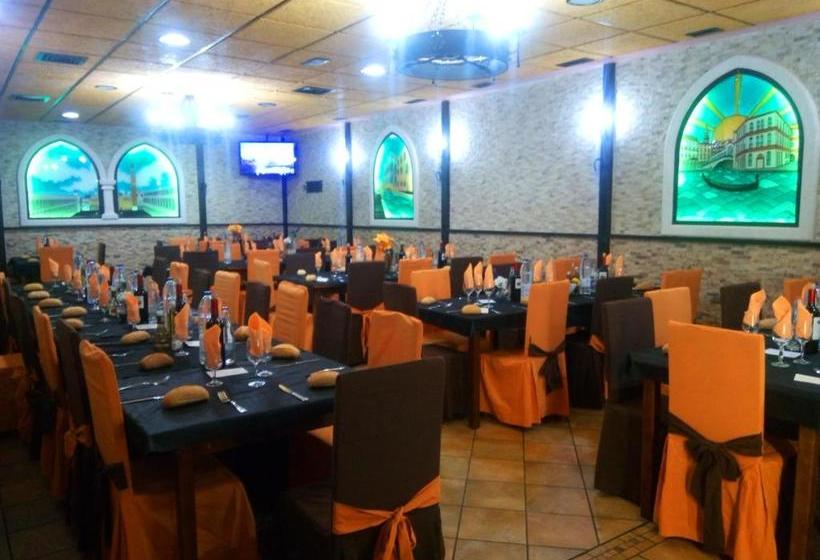 Отель Pension San Marcos