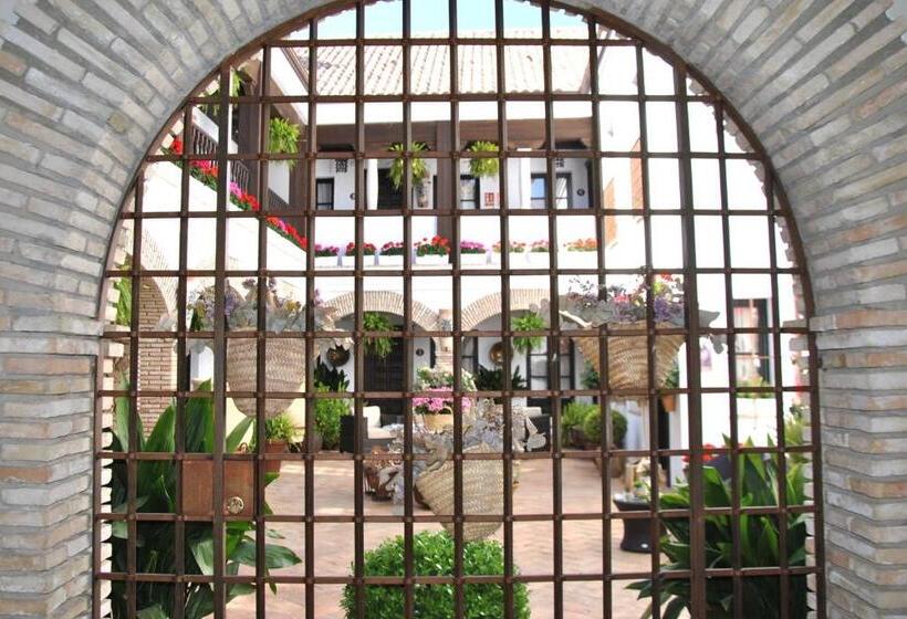 هتل Suites La Posada De Pilar