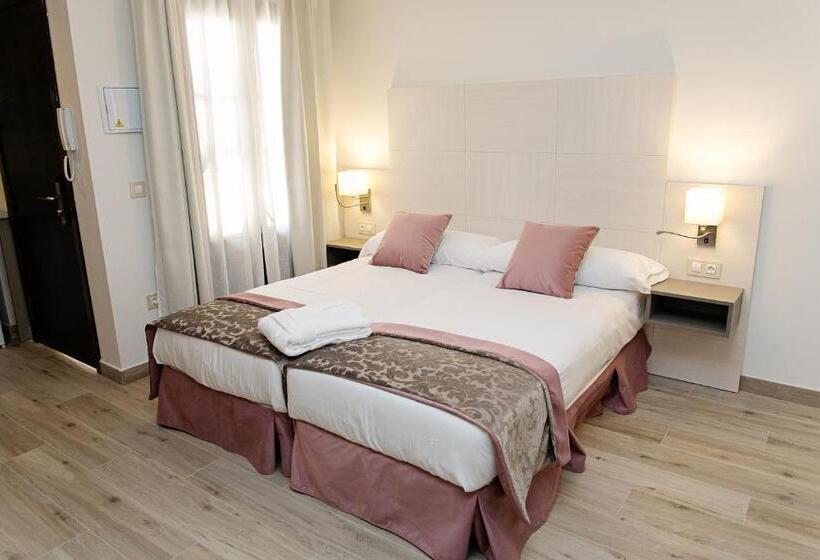 هتل Suites La Posada De Pilar