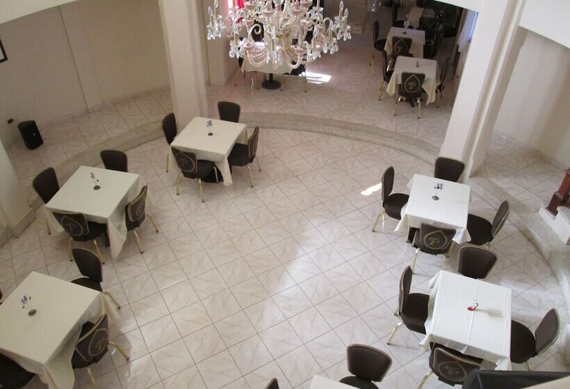 هتل Tabarre S Palace