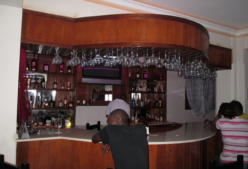 هتل Tabarre S Palace