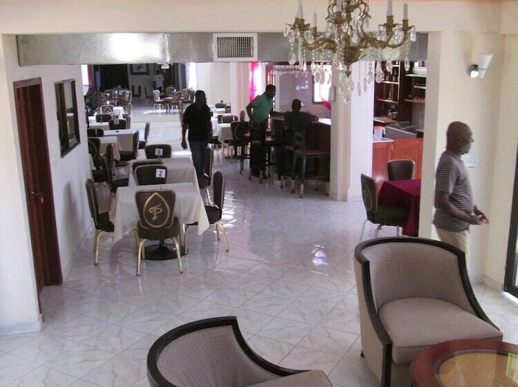 هتل Tabarre S Palace