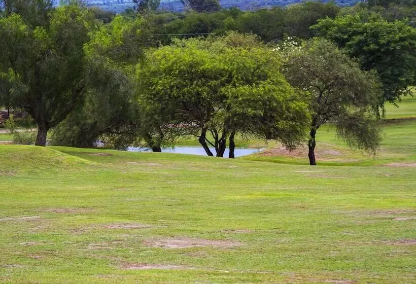 Guachipas Golf Hotel Boutique