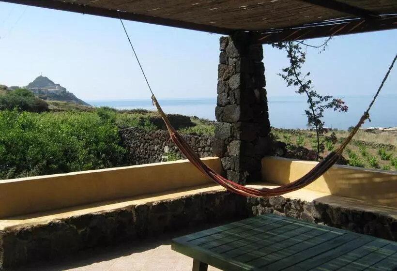 Hotelli Agriturismo Zibibbodoro