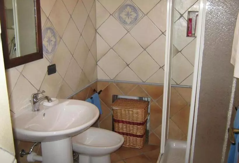 Hotelli Agriturismo Zibibbodoro