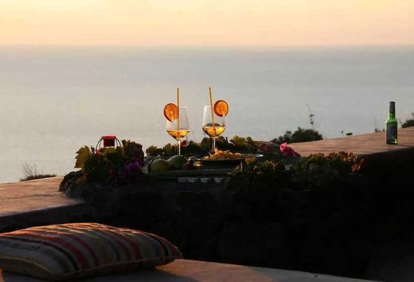 Hotelli Agriturismo Zibibbodoro