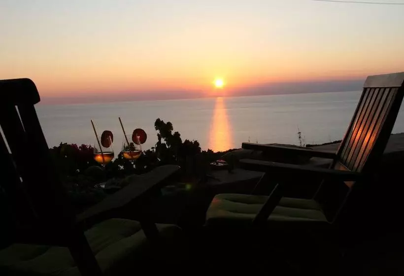 Hotelli Agriturismo Zibibbodoro