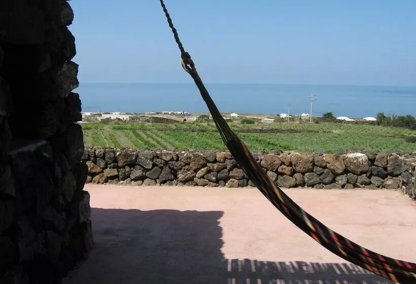 Hotelli Agriturismo Zibibbodoro