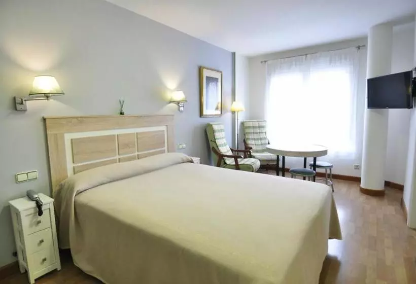 هتل Apartamentos Aralso