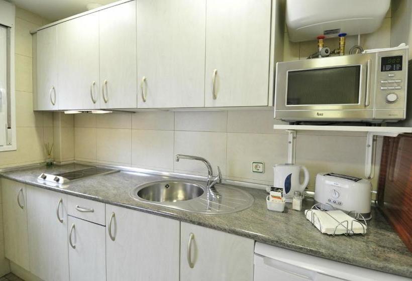 فندق Apartamentos Aralso