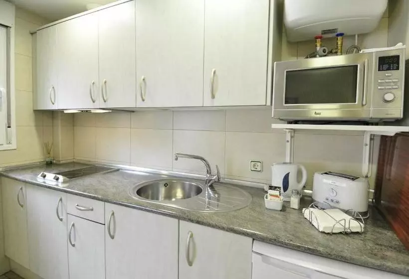 هتل Apartamentos Aralso