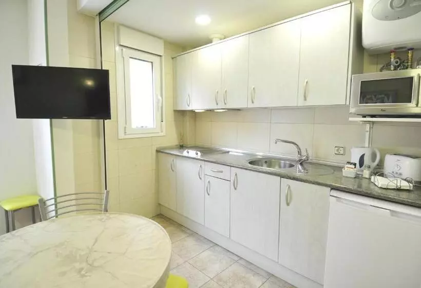 هتل Apartamentos Aralso