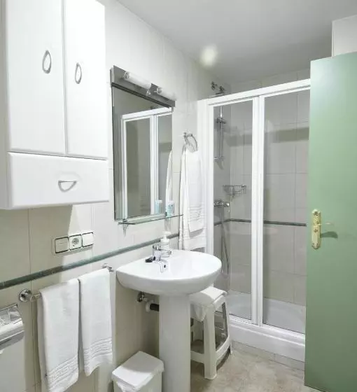 هتل Apartamentos Aralso