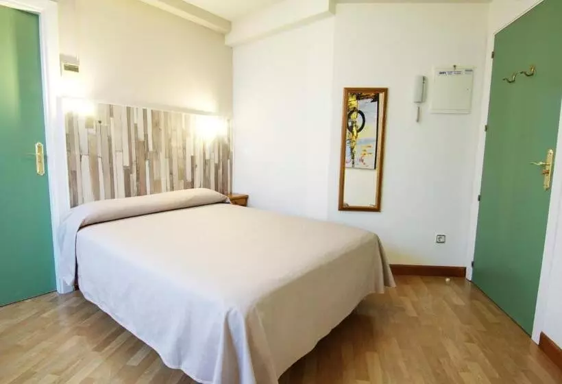 هتل Apartamentos Aralso