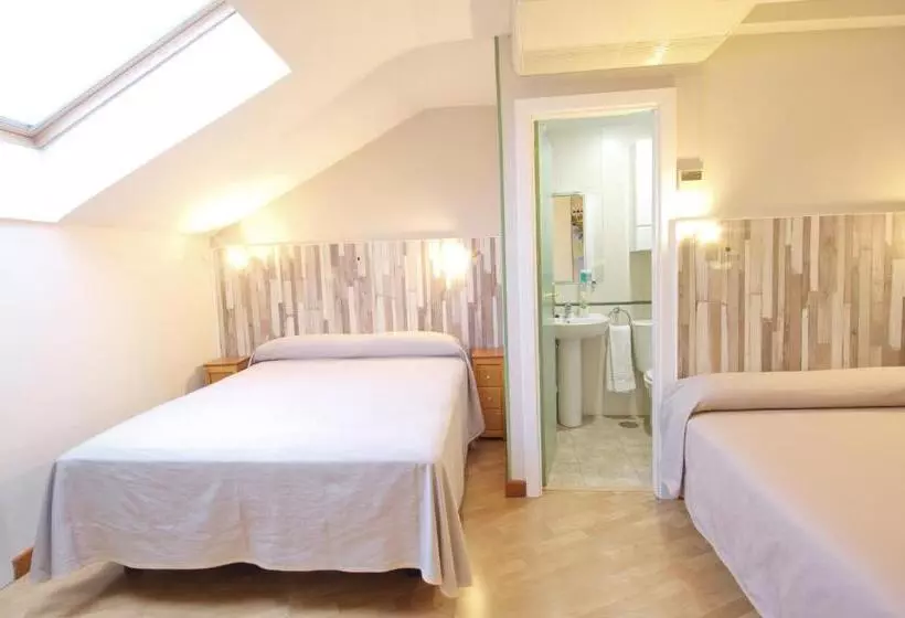 هتل Apartamentos Aralso
