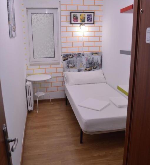 Отель Ararat Hostel