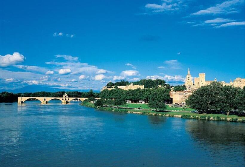 Bateau Hotel à Quai Le Chardonnay