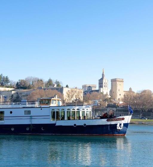 Bateau Hotel à Quai Le Chardonnay