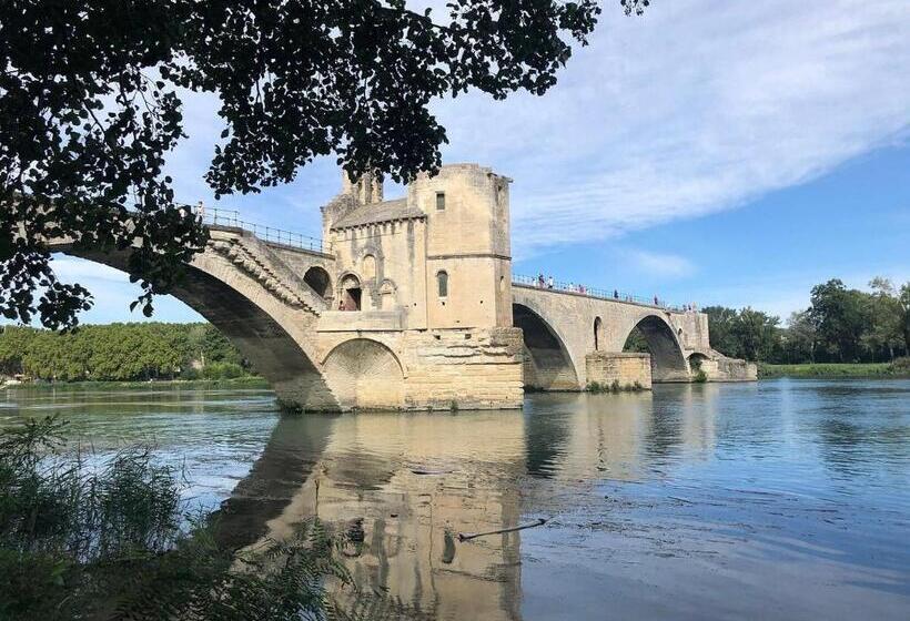 Bateau Hotel à Quai Le Chardonnay