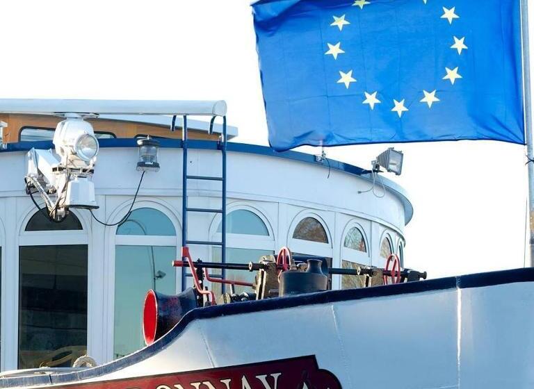 Bateau Hotel à Quai Le Chardonnay