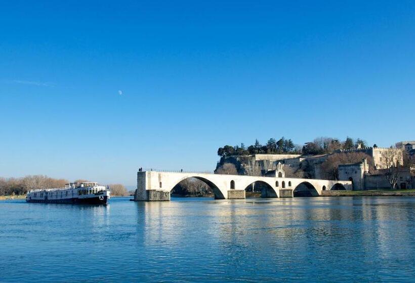 Bateau Hotel à Quai Le Chardonnay