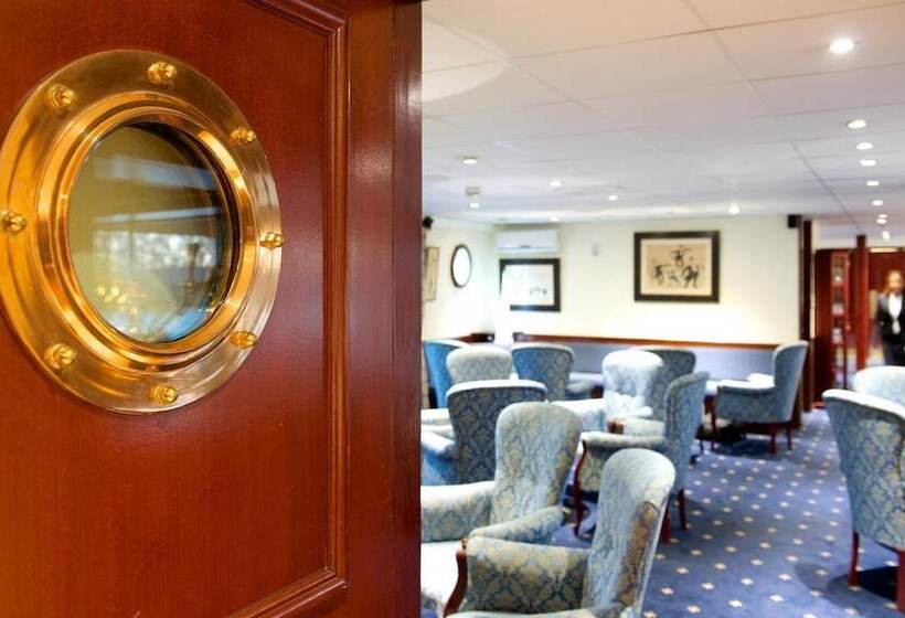 Bateau Hotel à Quai Le Chardonnay