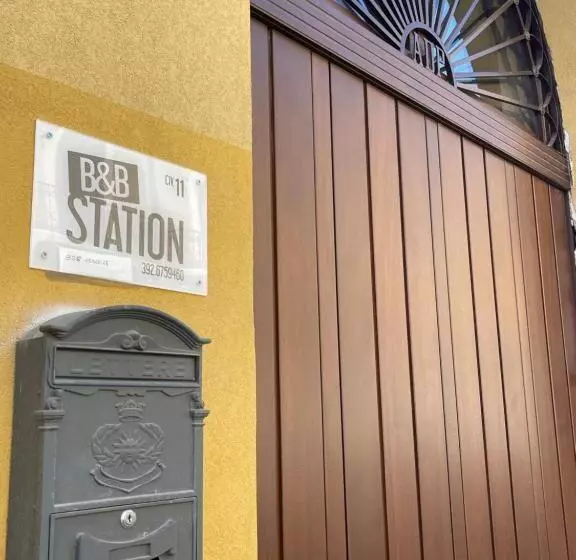 هتل B&b Station