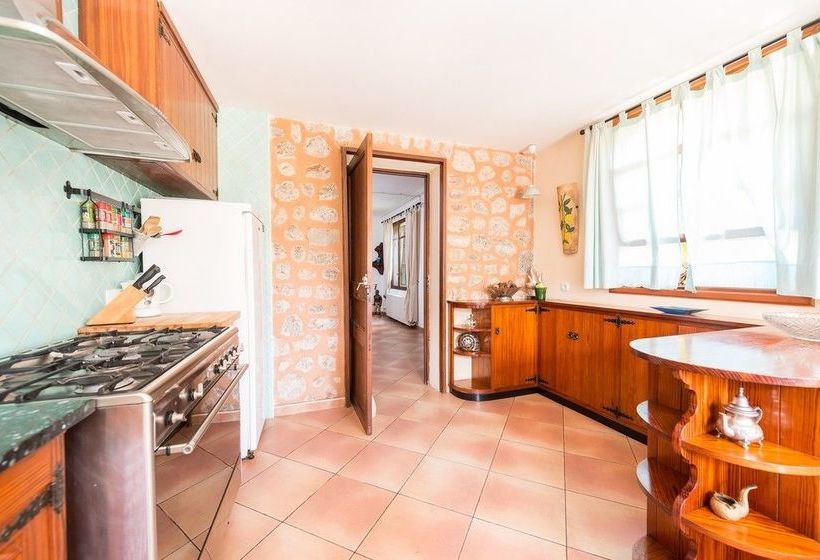 ホテル Can Massana