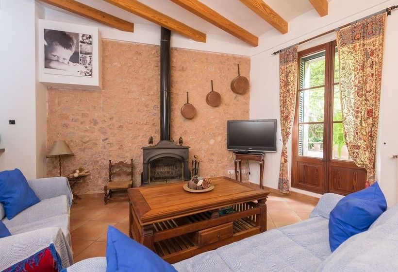 ホテル Can Massana