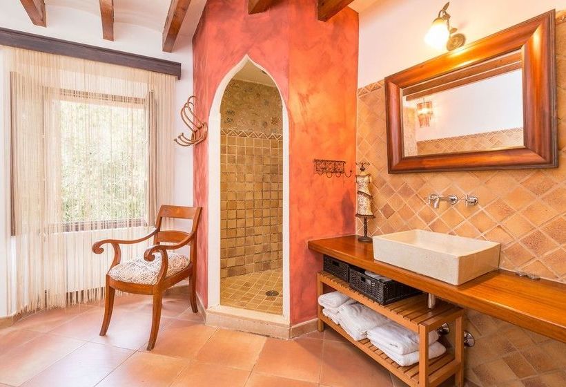 ホテル Can Massana