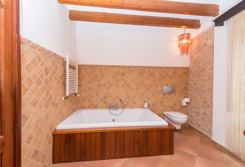 ホテル Can Massana