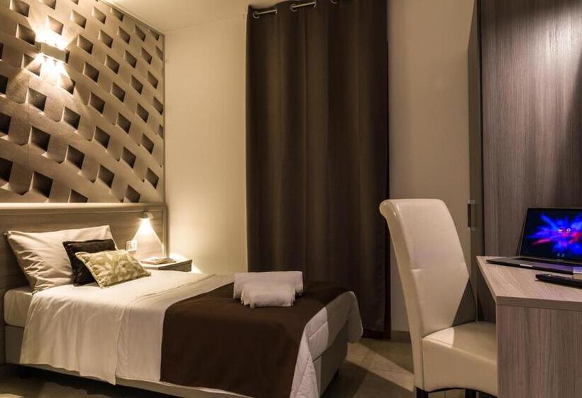 فندق La Piazzetta Guest House