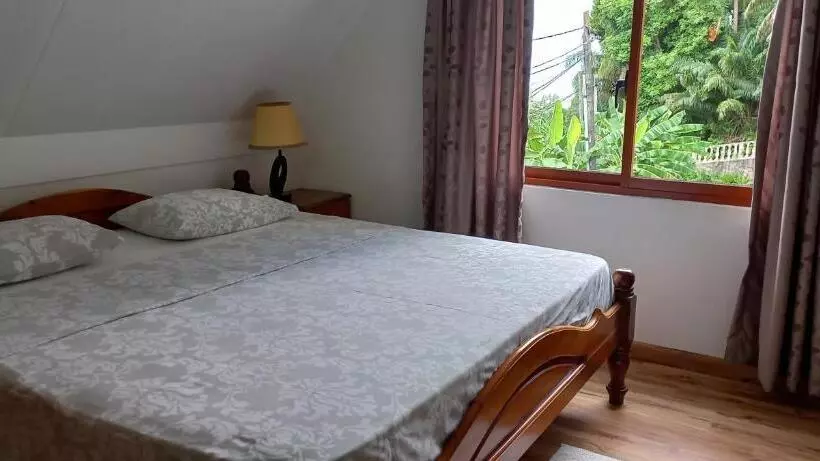 هتل Loversnest Self Catering