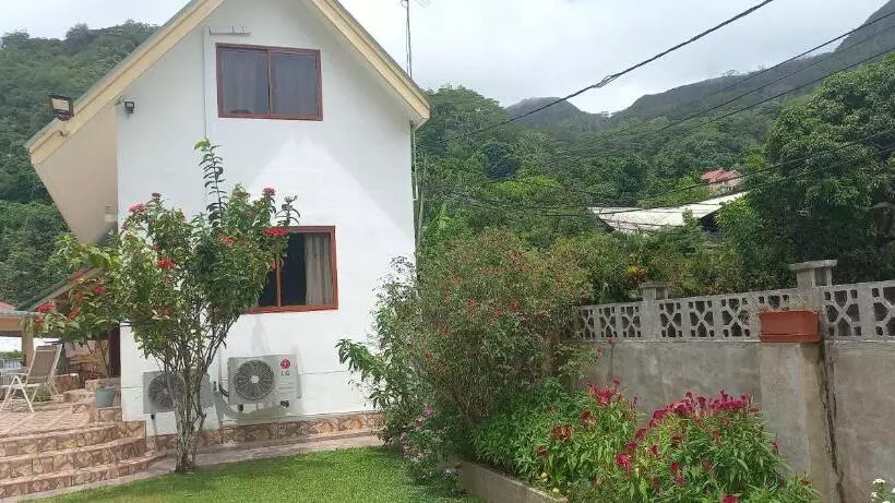 هتل Loversnest Self Catering