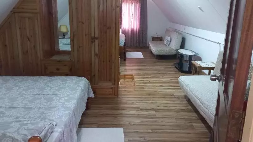 هتل Loversnest Self Catering
