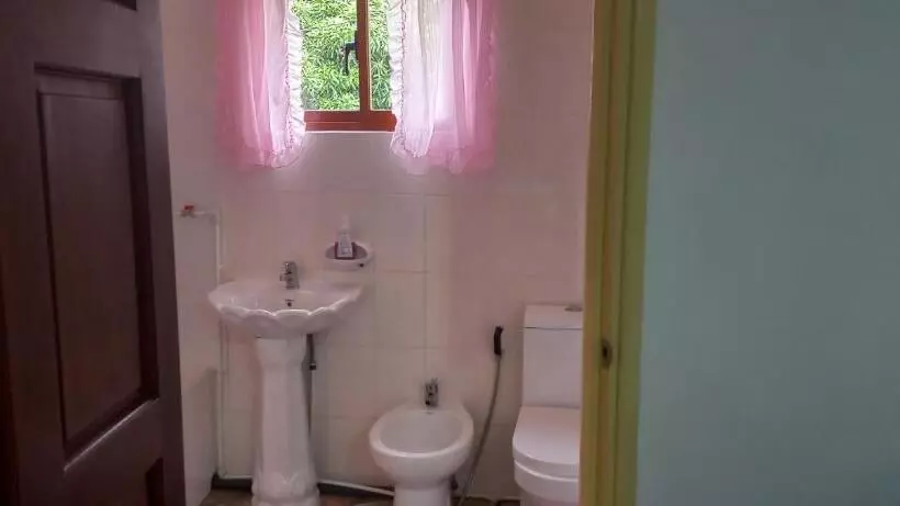 هتل Loversnest Self Catering