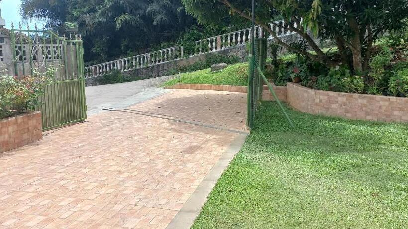 Otel Loversnest Self Catering