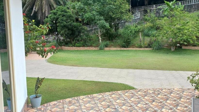 Otel Loversnest Self Catering