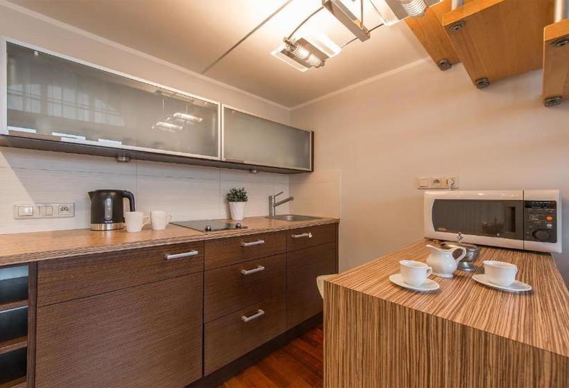 호텔 P&o Apartments Hoza