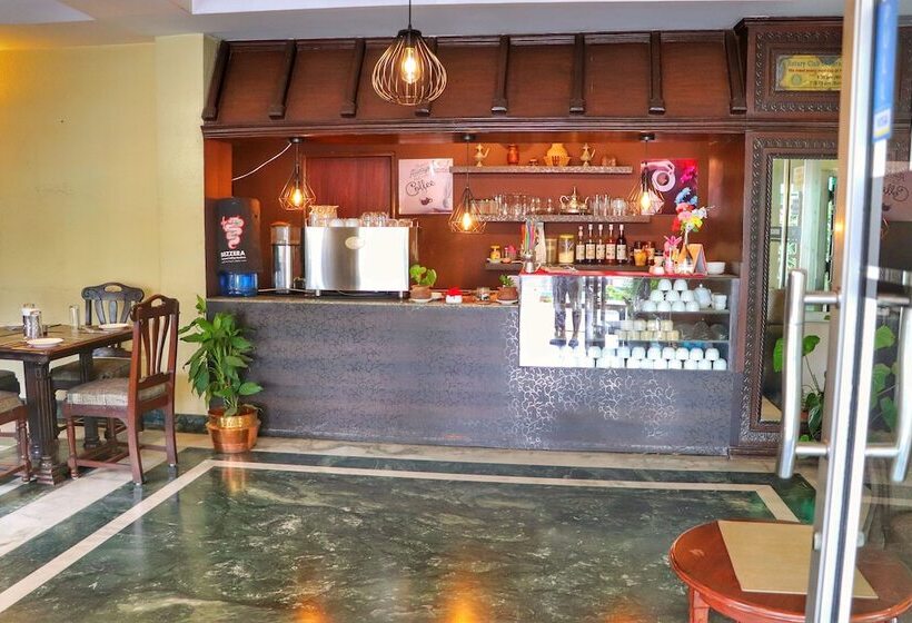 هتل Royal Century