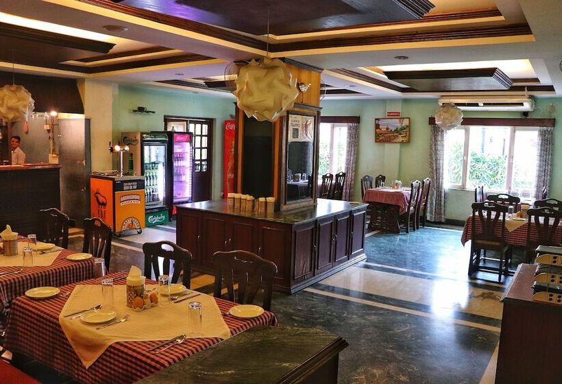 هتل Royal Century