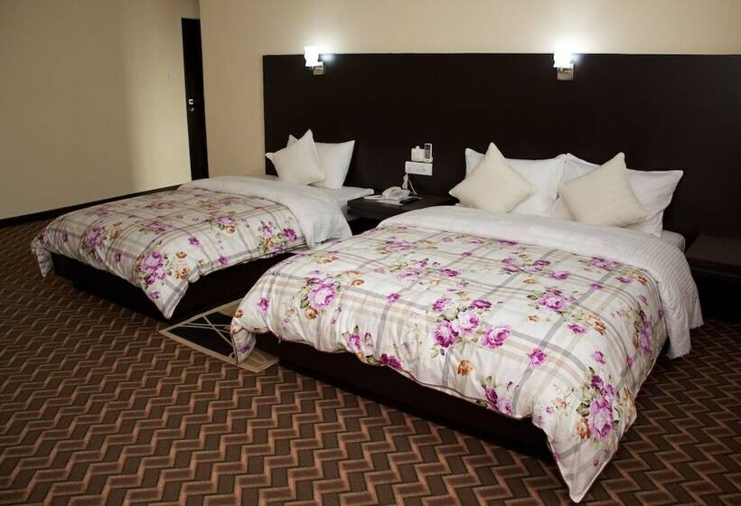 هتل Royal Century