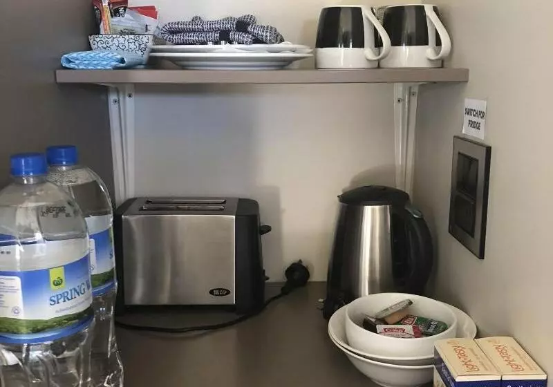 Aamiaismajoitus (B&B) Lake Brunner Longhouse