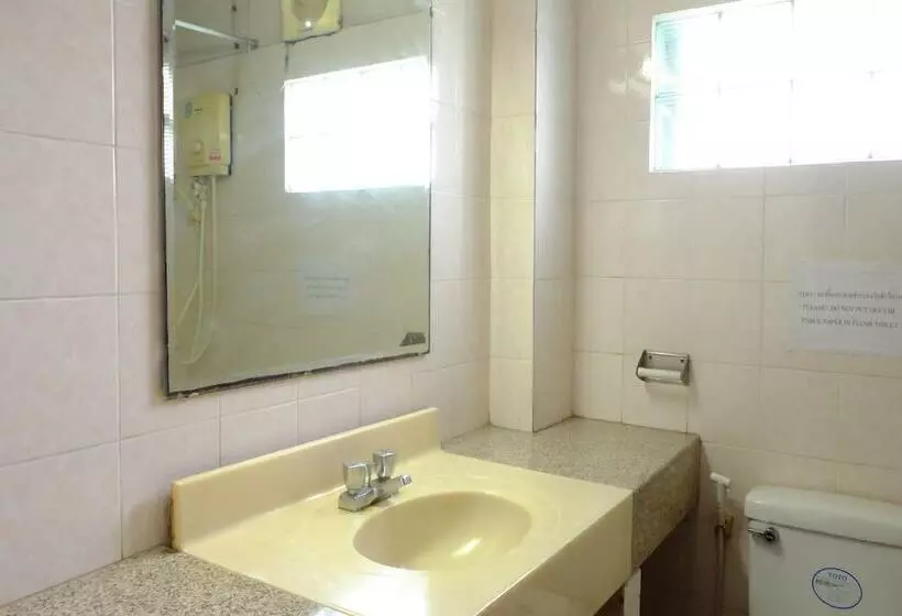 ホテル Jor Koo City