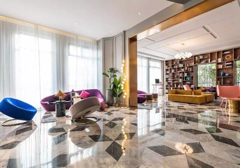 Hotelli Mercure Shanghai Jiuting