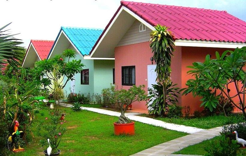 בית מלון כפרי Mini Golf & Resort Ubon Ratchathani