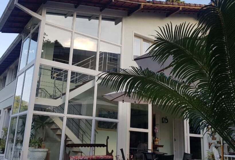 هتل Pousada Orquidea Da Serra