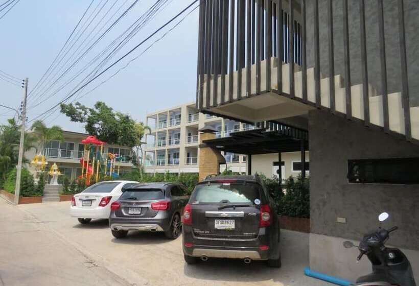 هتل Surf & Sand Resort